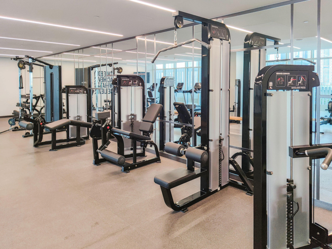 Fitness facility, Maison Privee - Deluxe 3BR Apt w/ Dubai Marina View and Beach Access, Dubai