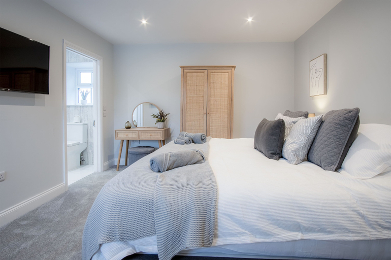 Bedroom 2, The Barn At Kiln Park - 2 Bed Cottage - Narberth, Pembrokeshire