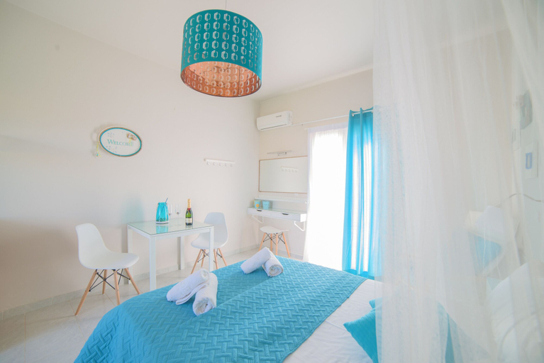 Bedroom 2, Del Mare Beach Hotel, Ionian Islands