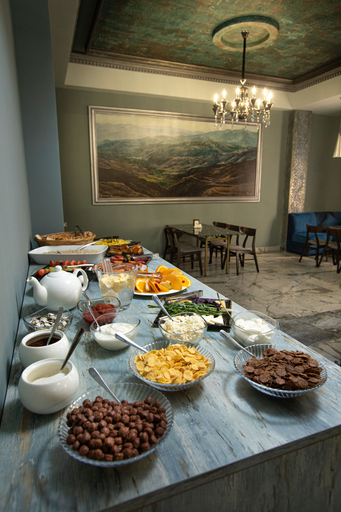 Food & Drinks 4, Alaska Resort