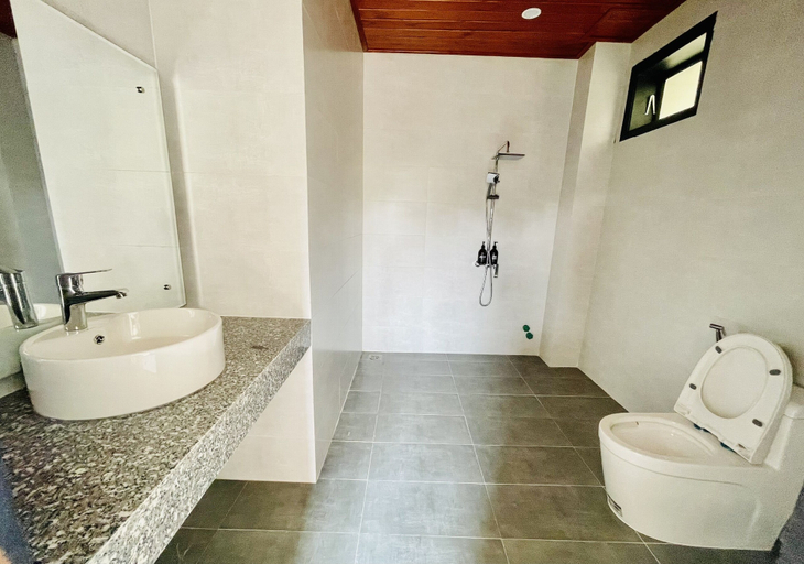 Bathroom 4, Windbell Villa, Da Nang