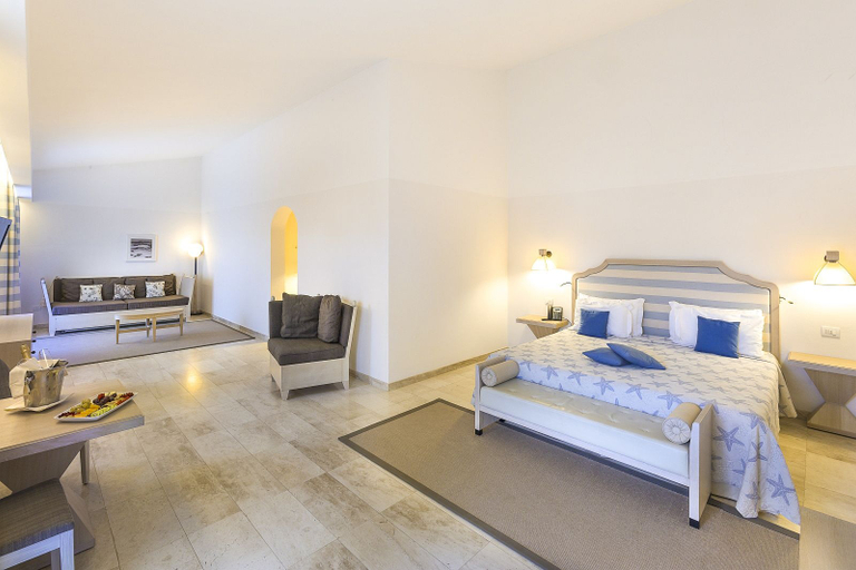 Bedroom 3, Resort Grande Baia, Nuoro