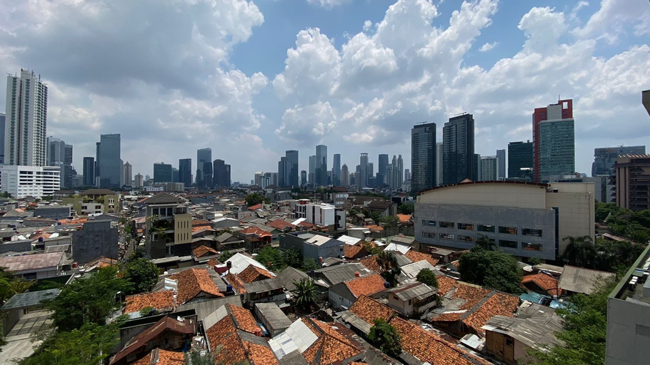 City view from property 4, Minimalist And Cozy Studio At Ambassade Kuningan Apartment, South Jakarta