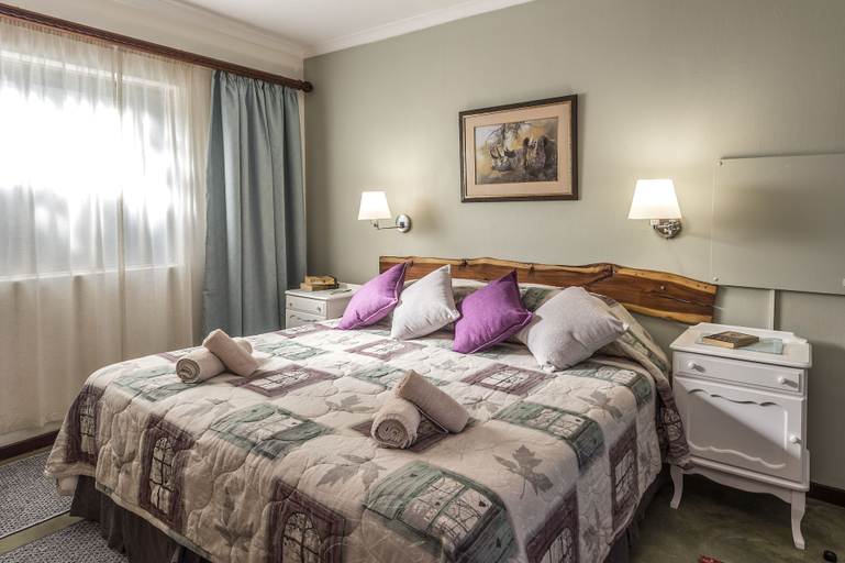 Bedroom 3, Dungbeetle River Lodge, Nelson Mandela Bay
