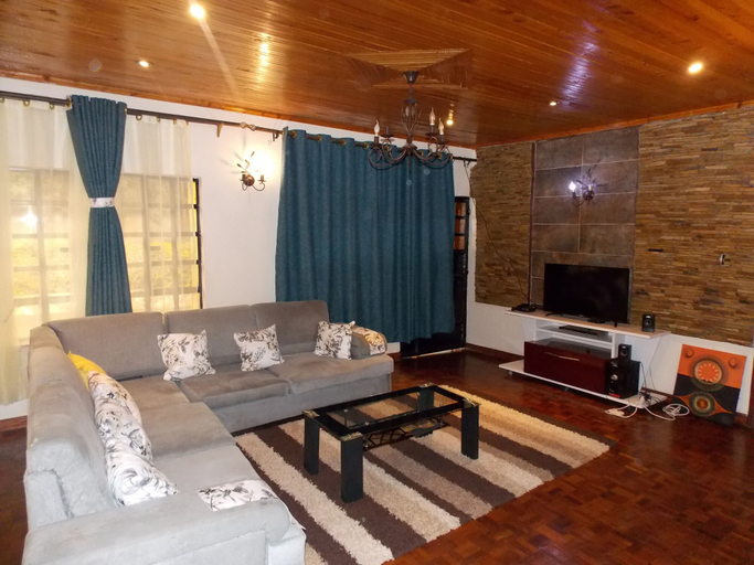Others 5, Stunning Villa in Private Compound in Nairobi, KE, Kajiado North