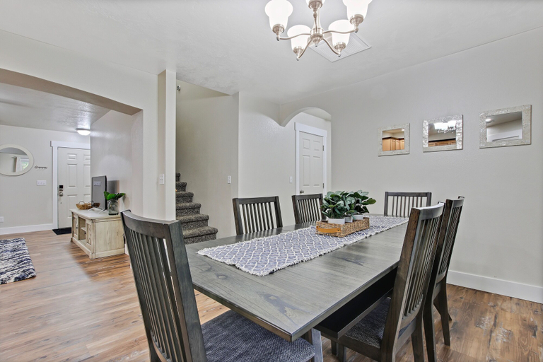Others 2, Newly remodeled private home, Ada