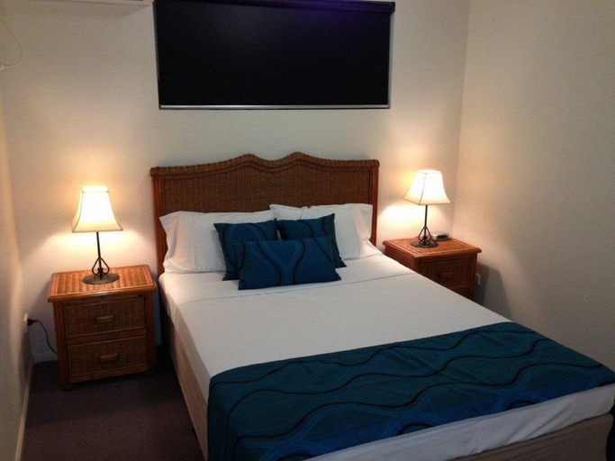 Bedroom, Central Plaza Apartments, Cairns