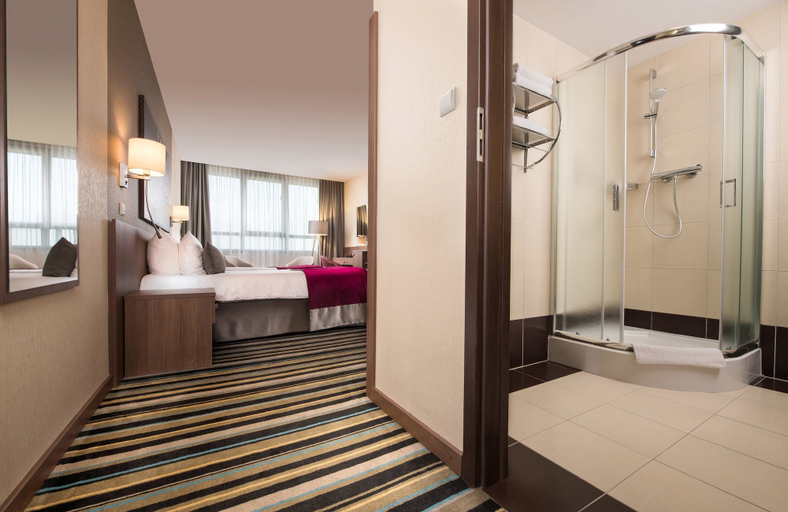 Bathroom 4, Leonardo Royal Hotel Warsaw, Warsaw