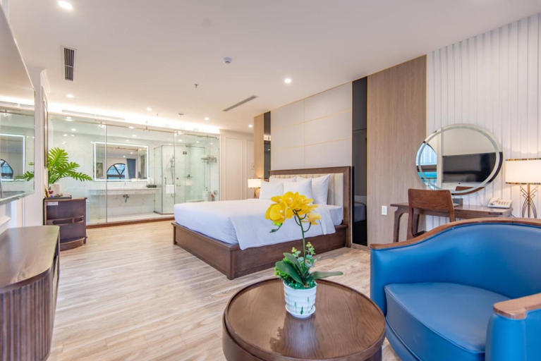 Others 3, Reyna Luxury Hotel, Từ Liêm