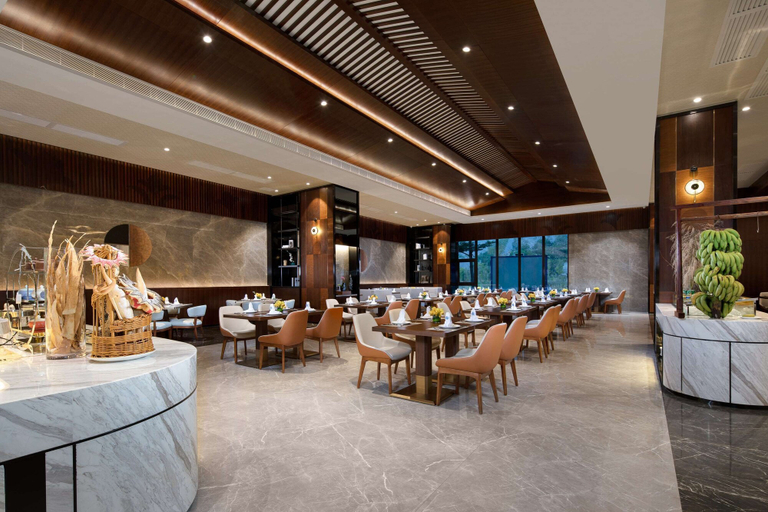 Food & Drinks 4, Wyndham Xinyi Lotus Lake, Maoming