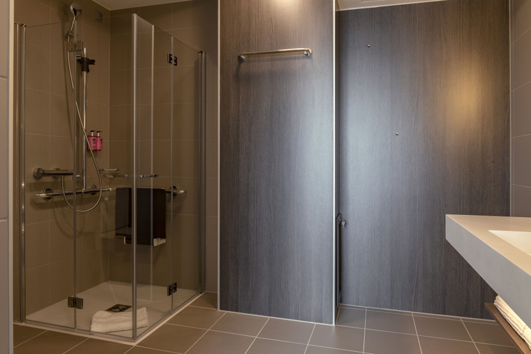 Bathroom 4, Moxy Edinburgh Airport, Edinburgh