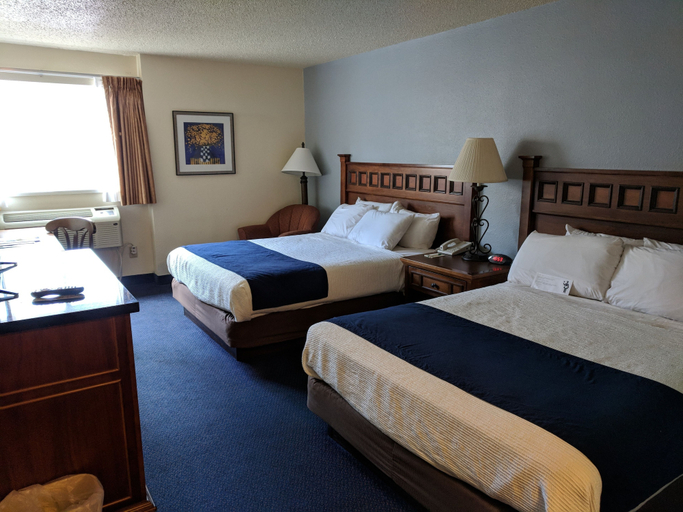Bedroom 4, Broadway Inn Conference Center, Missoula