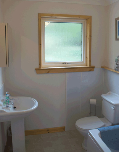 Bathroom 3, 3 Bed Bungalow - Sleeps 6 - Pet Friendly - Parking, Dumfries and Galloway