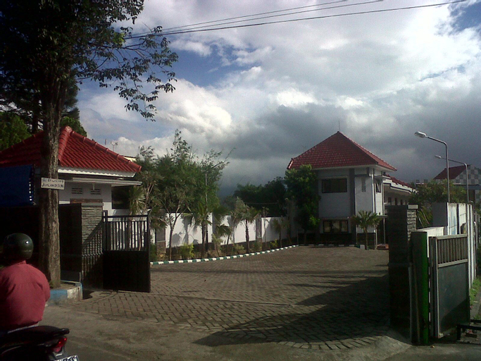 OYO 557 Hotel Prima Asri 153, Malang