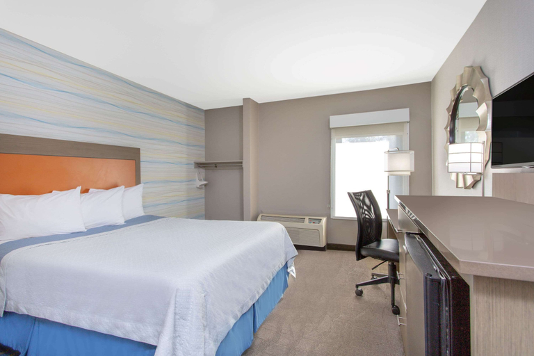 Bedroom 3, Days Inn by Wyndham Lanham Washington D.C, Prince George's