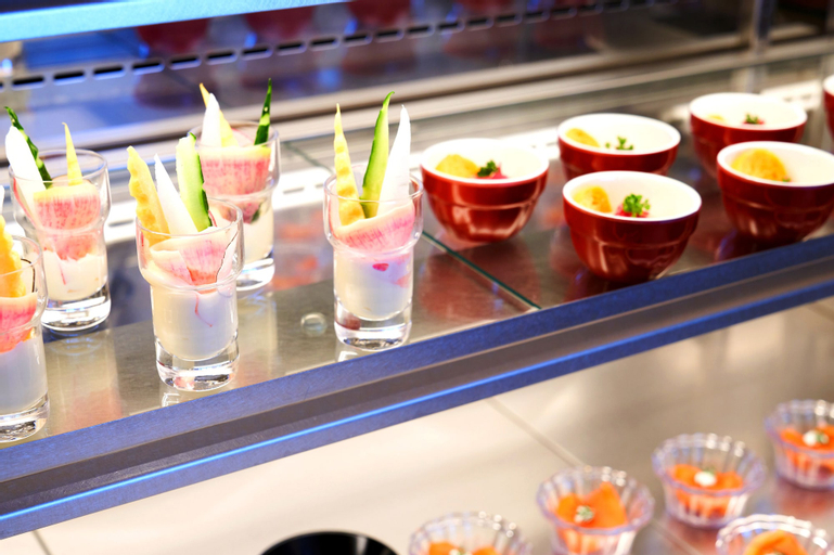 Food & Drinks 27