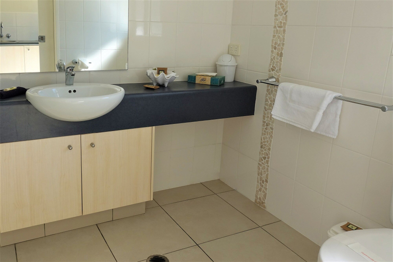 Bathroom 4, Pacific Palms Motor Inn, Maroochy - Coastal North