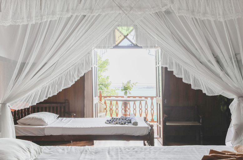 Bedroom 3, Neptune Bay Hotel, Habaraduwa