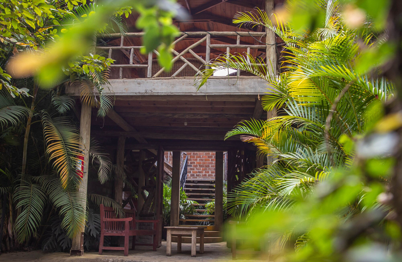 Exterior & Views, Christina House, Meru