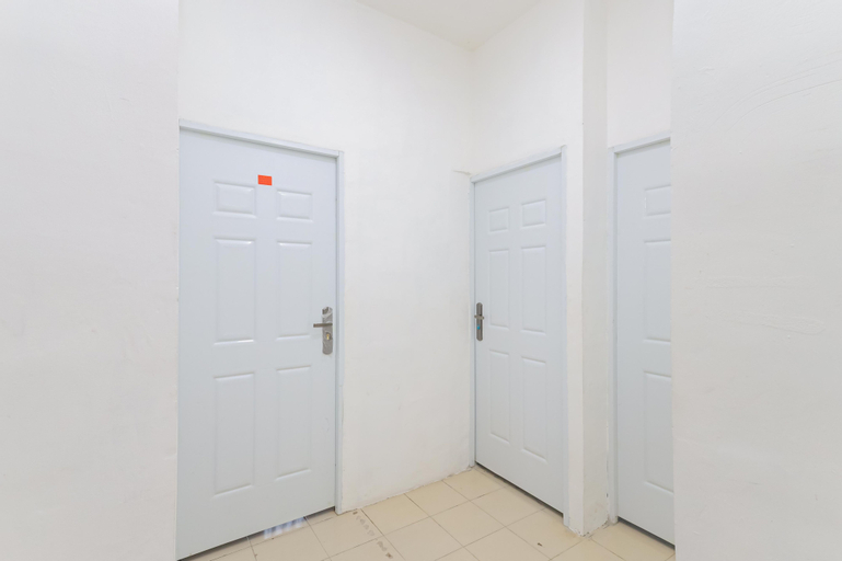 Others 4, RedDoorz near Pasar Lama Serang, Serang