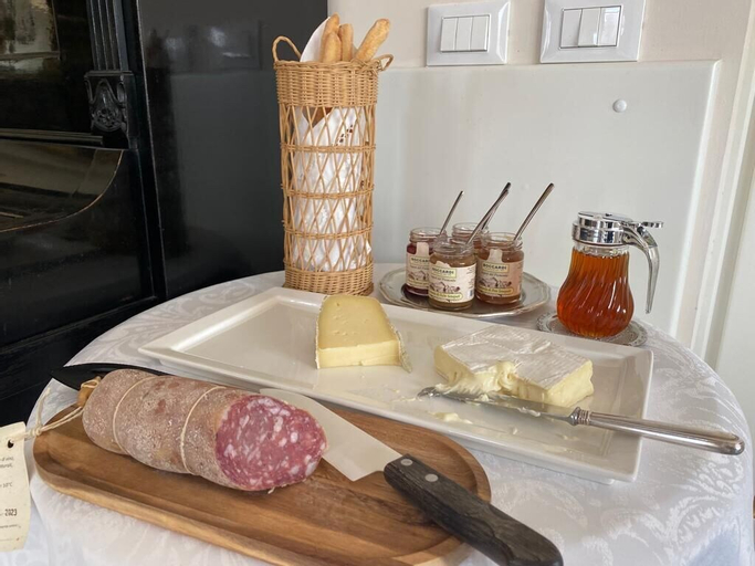 Food & Drinks 7