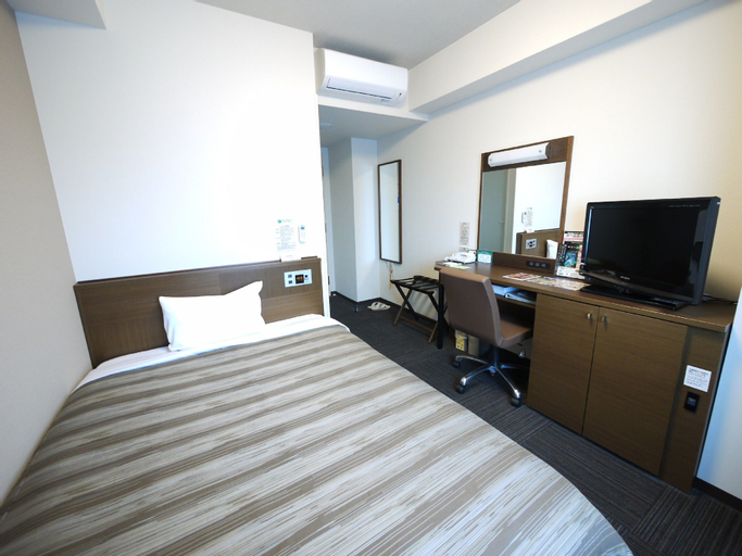 Bedroom 13