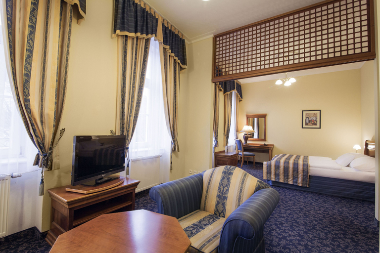 Bedroom 2, Ontario Hotel Garni, Karlovy Vary