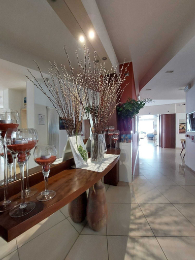 Food & Drinks 5, Hotel Aida, Savona