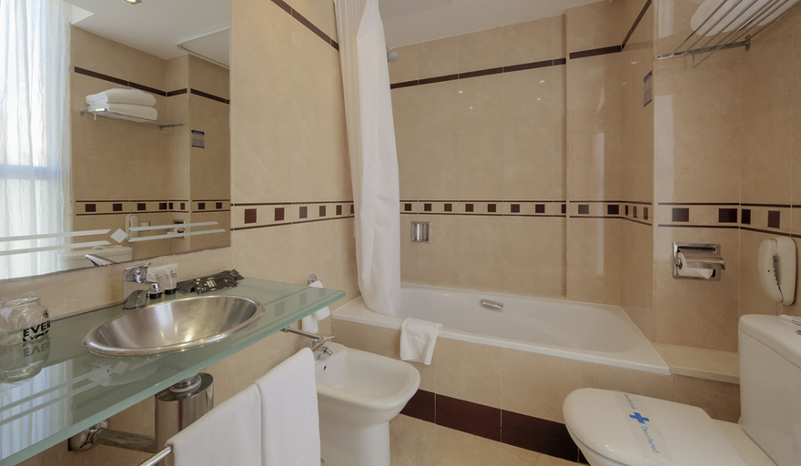 Bathroom 5, Evenia Rocafort, Barcelona