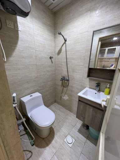 Bathroom, Alyusur homes