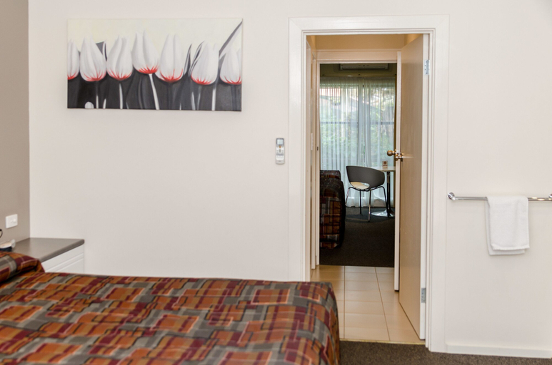 Bedroom 3, McLaren Vale Motel & Apartments, Adelaide