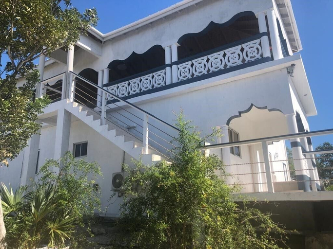 Exterior & Views 2, Villa Serenity by the water