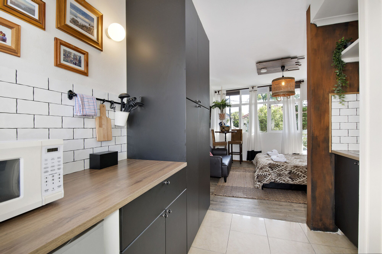Dining Room 6