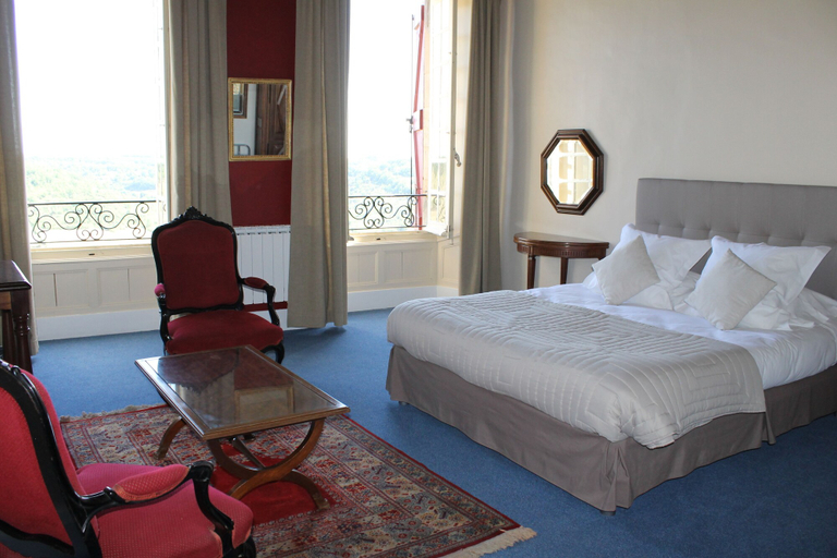 Bedroom 4, Hotel Raymond VII, Tarn