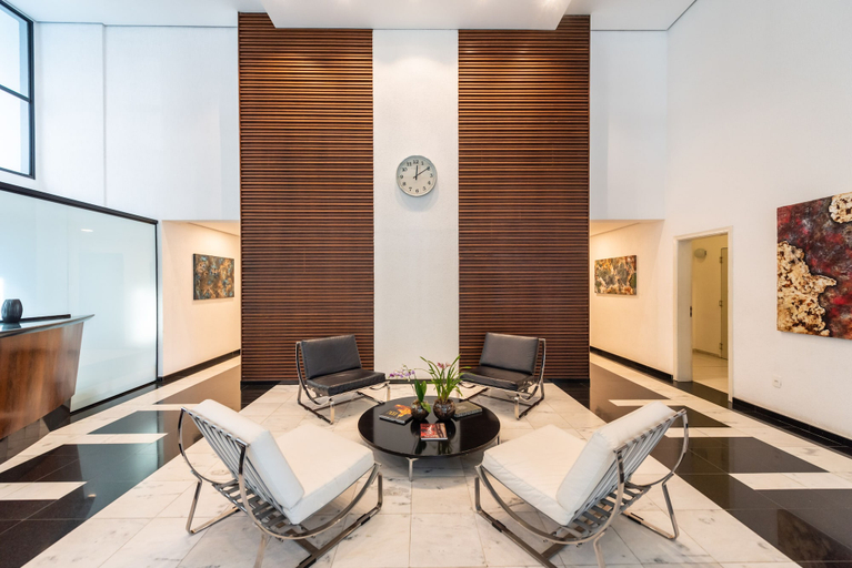 Others 5, Praca Benedito Calixto - Duplex, São Paulo