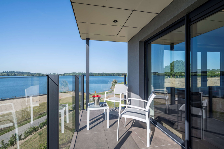 Exterior & Views 19