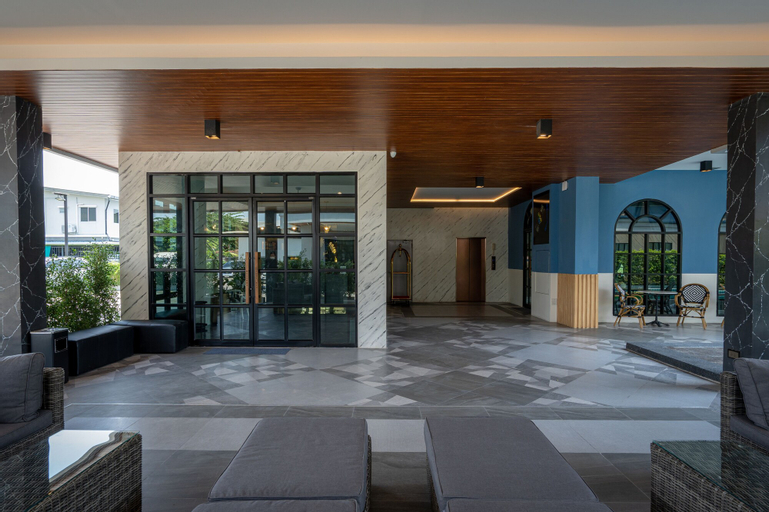 Exterior & Views 2, Cozy Blu Suvarnabhumi, Bang Plee