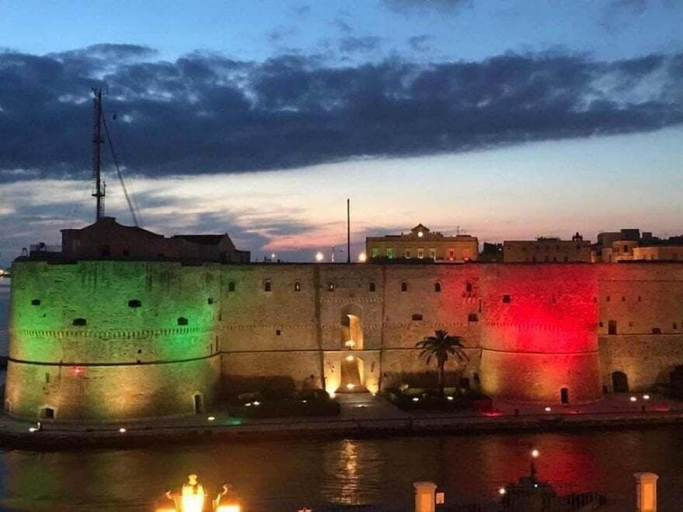 Exterior & Views 2, Karina s Rooms, Taranto