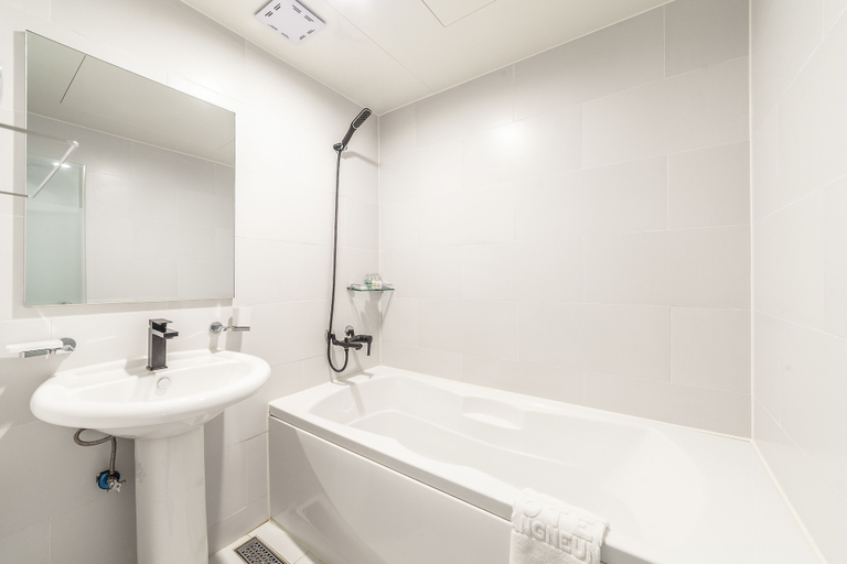 Bathroom 5, Gangneung Tourist Hotel, Gangneung