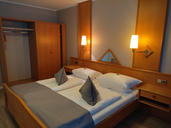 Bedroom 3, Hotel Zum Märchenwald, Emsland