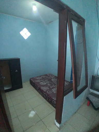 Bedroom 2, Queen Kost Female Only, Malang