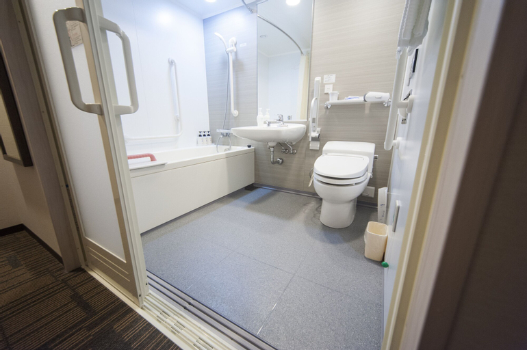 Bathroom 22