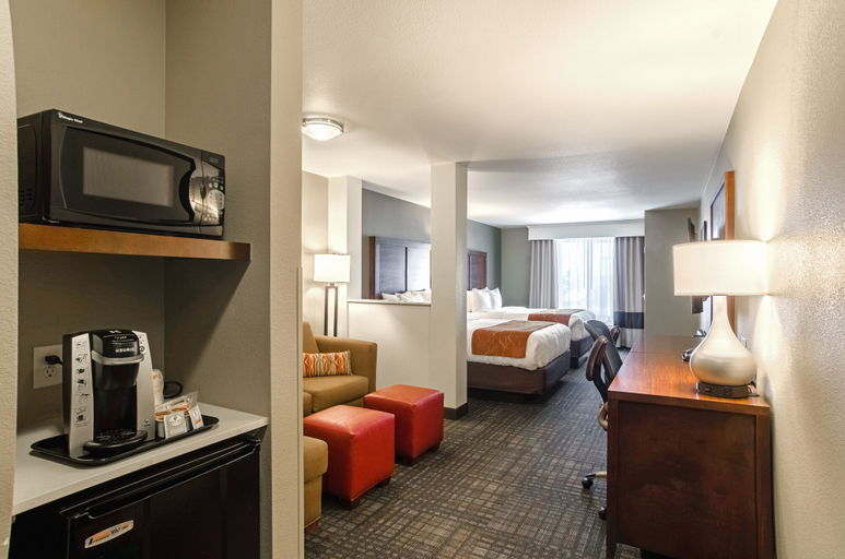 Bedroom 3, Comfort Suites Loveland, Larimer