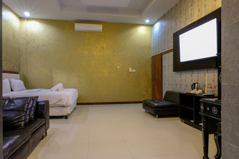Bedroom 12