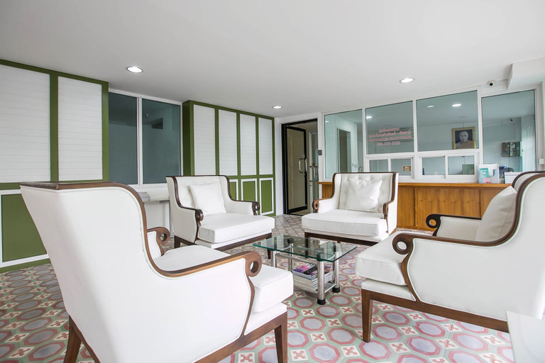 Others 4, De Resto, Hat Yai
