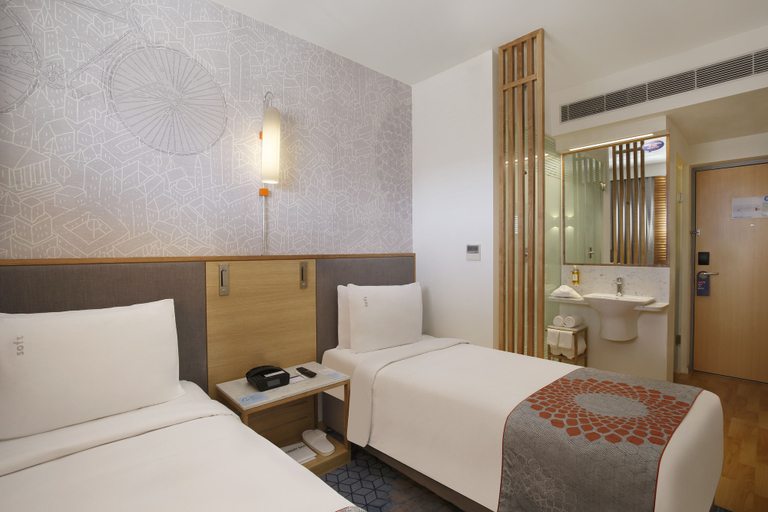 Bedroom 5, Holiday Inn Express Pune Pimpri, Pune