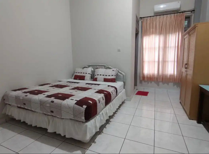 Bedroom 1, Hotel Mentari Ende, Ende