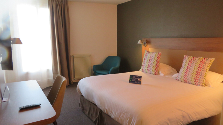 Bedroom 4, Campanile PRIME - Chartres Centre Gare Cathédrale, Eure-et-Loir