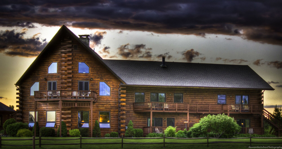 Point au Roche Lodge, Clinton