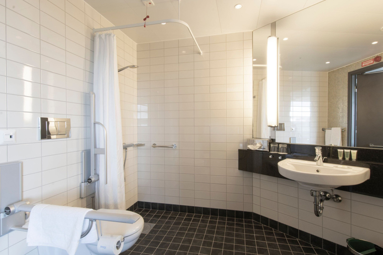 Bathroom 4, Courtyard by Marriott Stockholm Kungsholmen, Stockholm